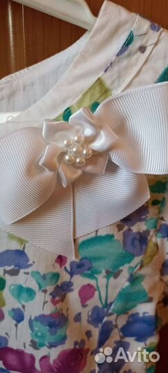 Очаровательное платье для девочки 122-128 Deloras