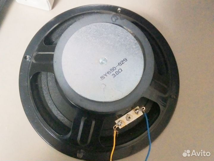 Динамик для сабвуфера