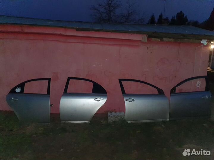 Кузовные детали toyota avensis