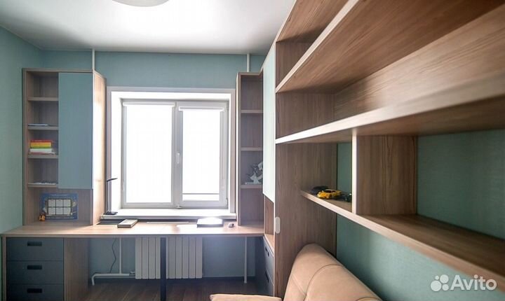 Рабочая зона у окна