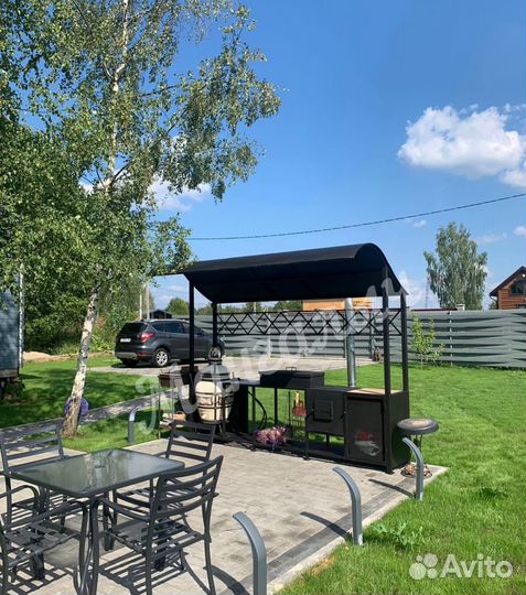 Мангал с крышей