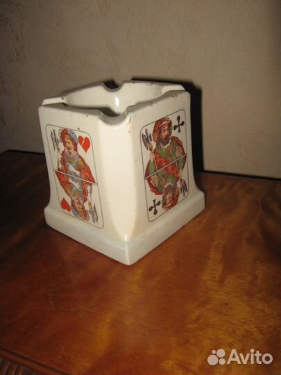 Антиквариат пепельница карты