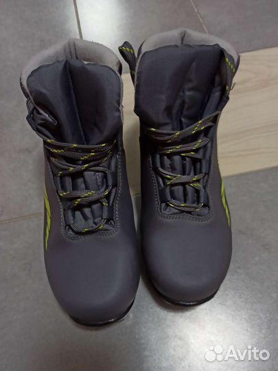 Лыжные ботинки 37