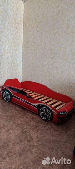 Детская кровать машина