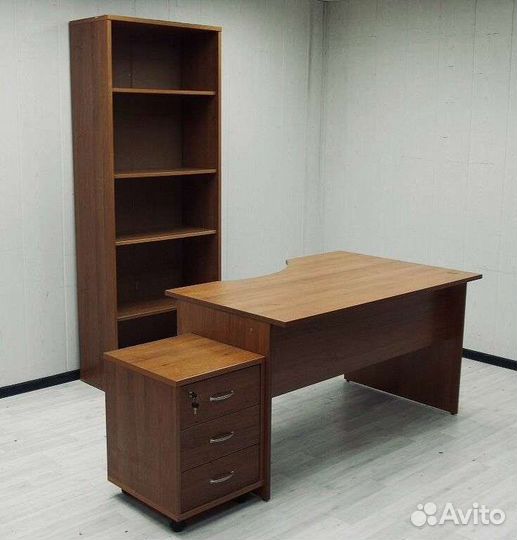 Новая мебель столы шкафы тумбы