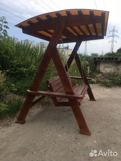 Садовые качели из дерева