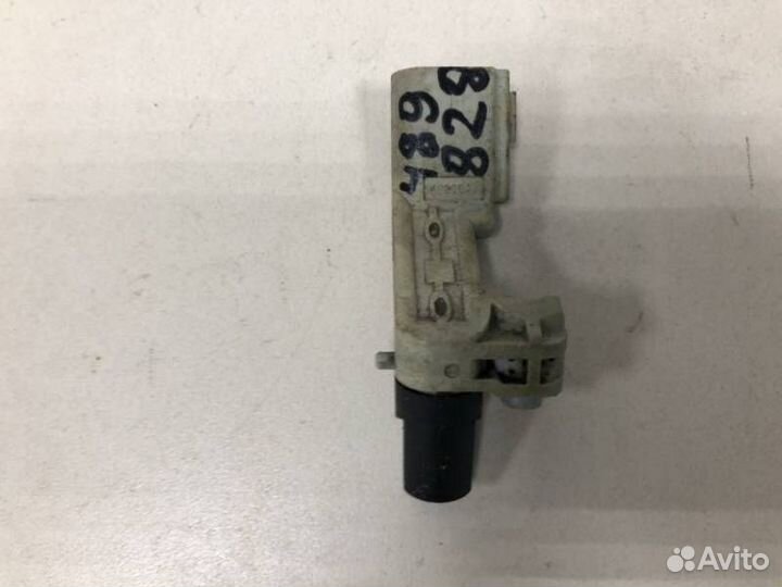 Датчик положения коленвала Volkswagen Tiguan 5N1 2