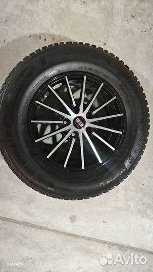 Michelin X-Ice North 4 SUV 215/70 R16