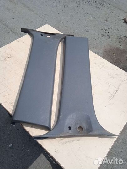 Накладка центральной стойки Nissan Terrano 2