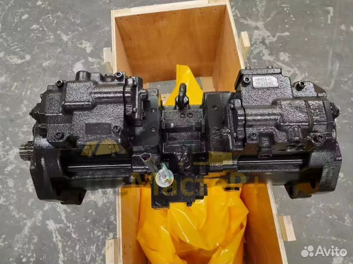 Основной насос экскаватора Volvo EC330B VOE1453141