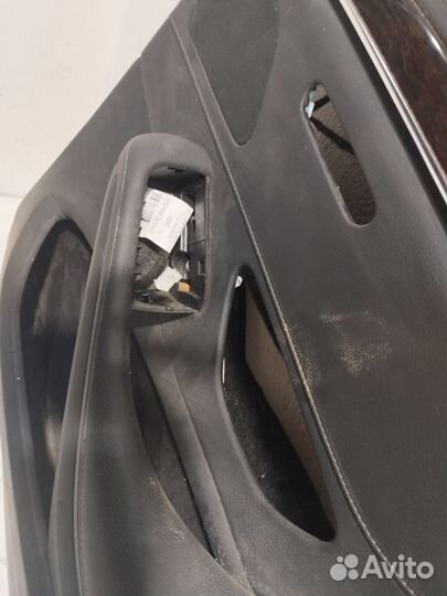 Обшивка (дверная карта) двери задней правой