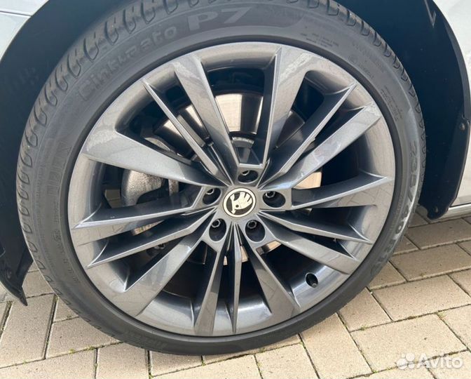 Skoda Superb 2.0 AMT, 2019, 60 000 км