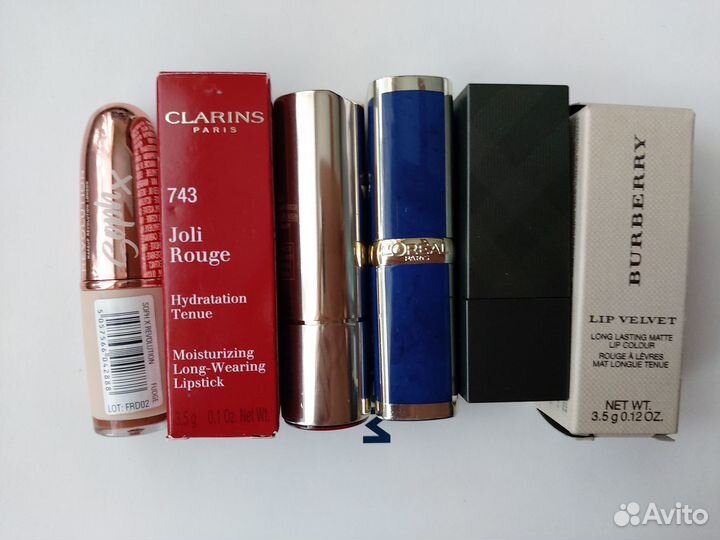 Губная помада Burberry Clarins L'Oreal Revolution