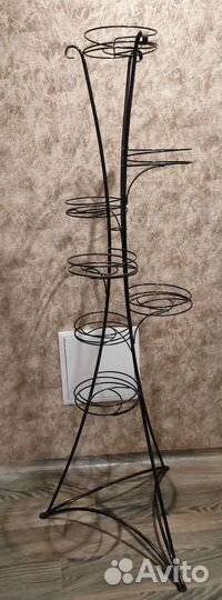 Подставка для цветов напольная кованая