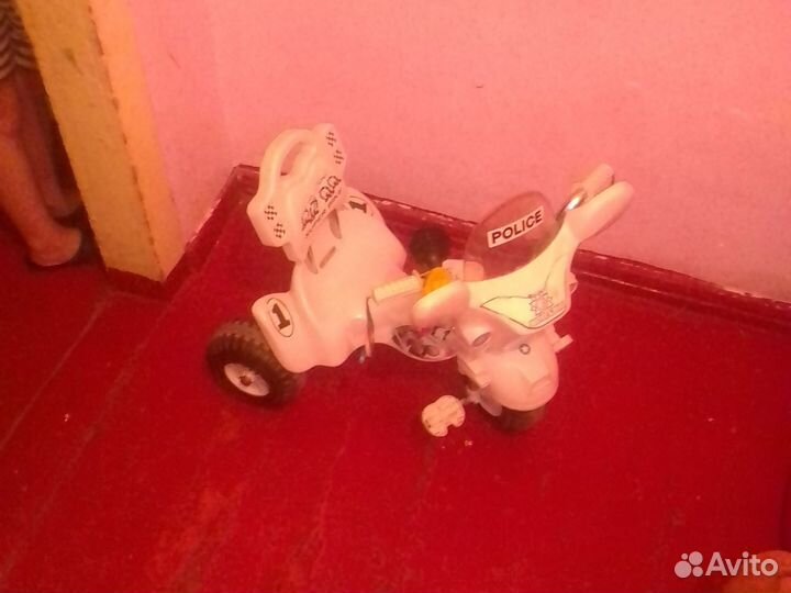 Детский трехколесный велосипед