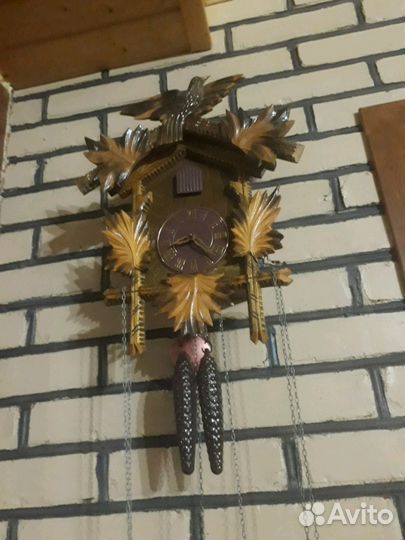 Часы с кукушкой, дерево