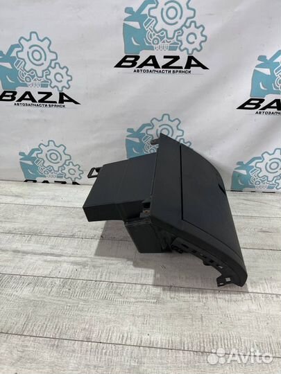 Бардачок Volkswagen Polo 5