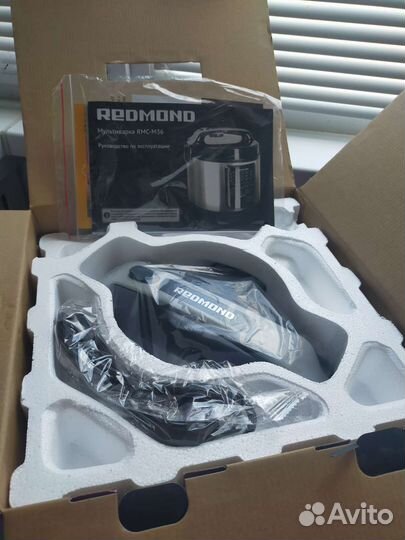 Мультиварка redmond новая