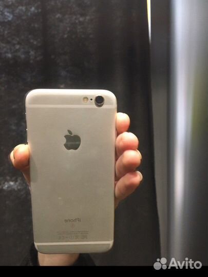 Телефон iPhone 6s