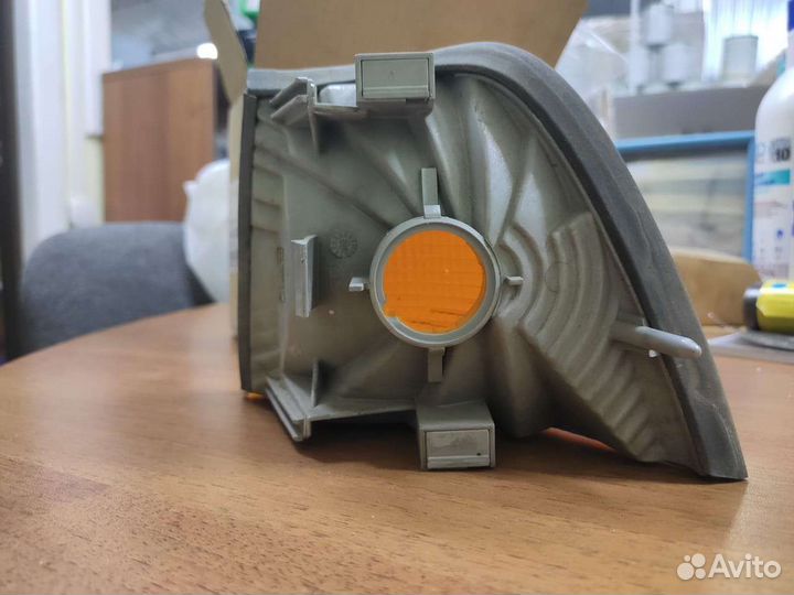 Поворотник bmw 3 E36