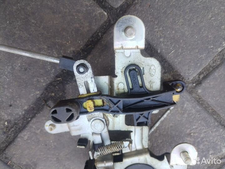 Замок багажника Hyundai grand Starex 08г