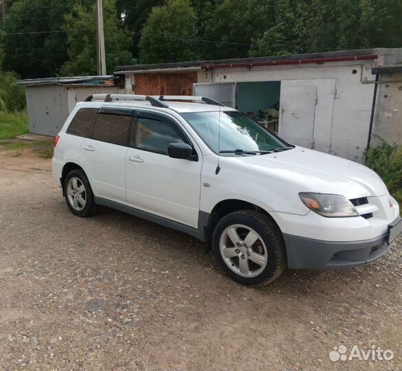 Mitsubishi Outlander 2.4 AT, 2002, 342 275 км