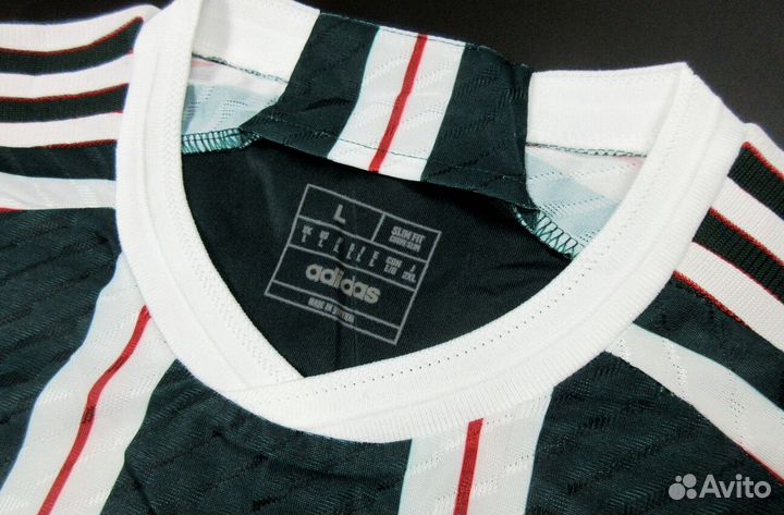 Форма гостевая Манчестер Юнайтед