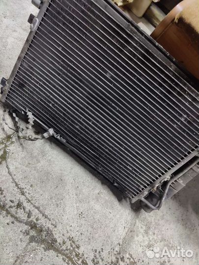 Радиатор охлаждения Renault Symbol с кондеем