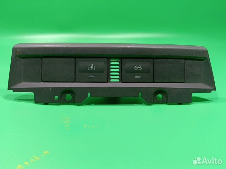 Кнопки обогрева заднего,лобового стекла Ford Focus