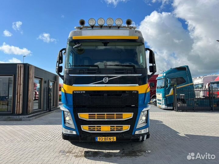 В разборке грузовик Volvo, FH с 2013