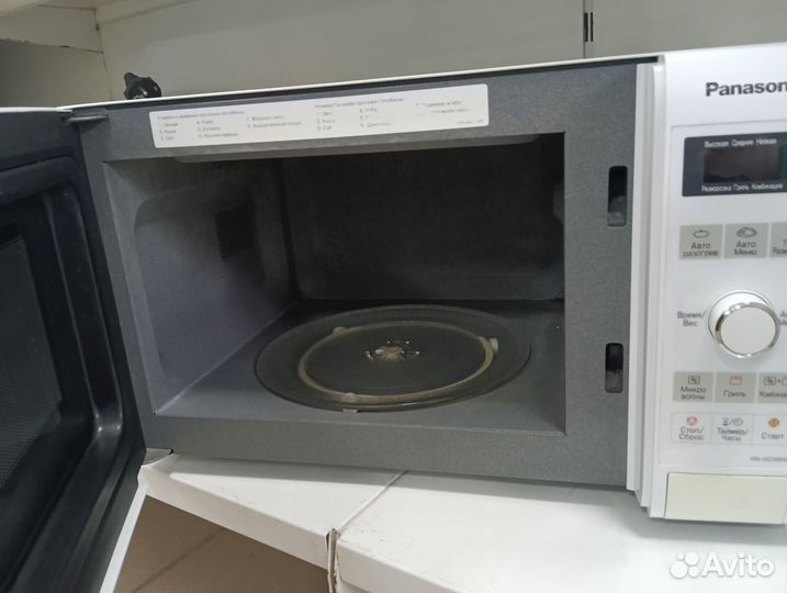 Микроволновая печь Panasonic NN-GD366W