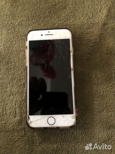 Телефон iPhone 8 64 gb