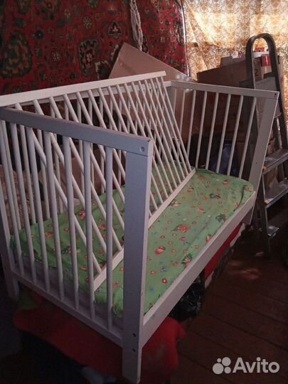 Детская кроватка