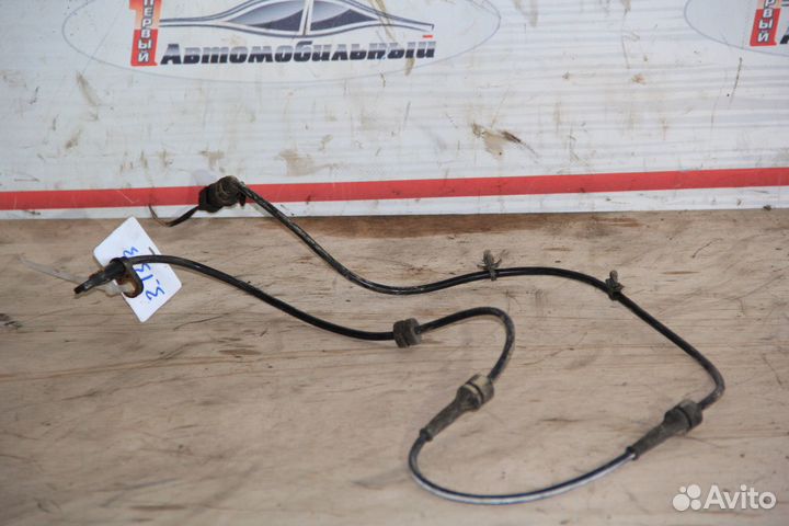 Датчик ABS перед c Nissan Bluebird Sylphy KG11 MR20DE