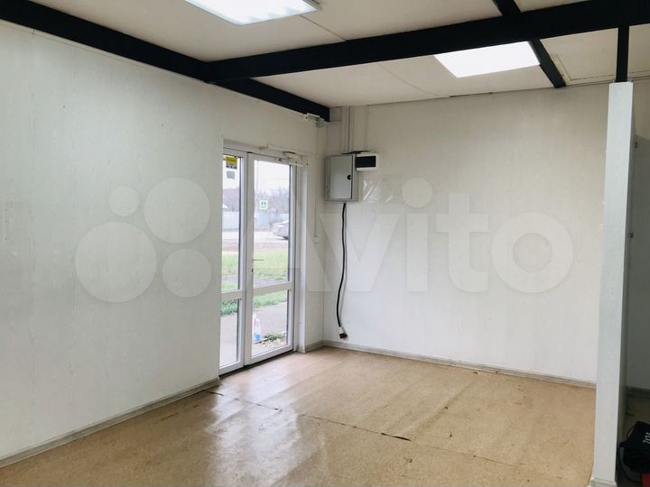 Торговое помещение (свободного назначения) 24 м²