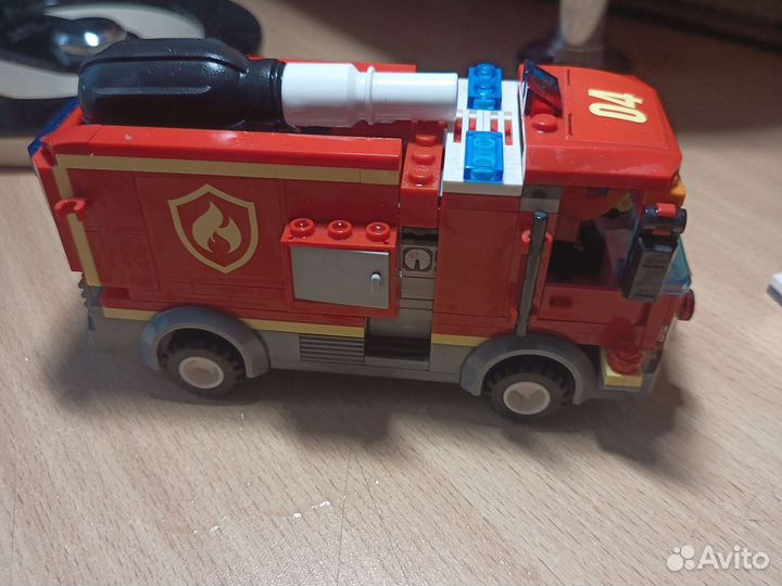 Lego city пожарная машина