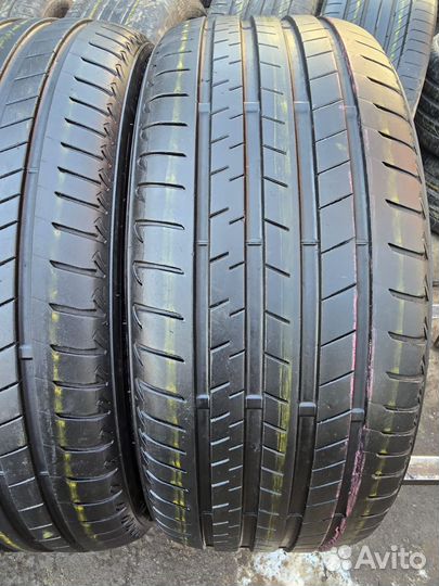 Bridgestone Alenza 001 245/40 R21 и 275/35 R21 100Y