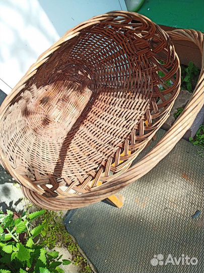Корзина плетеная большая