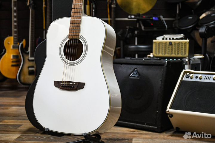 Акустическая гитара Flight + Аксессуар