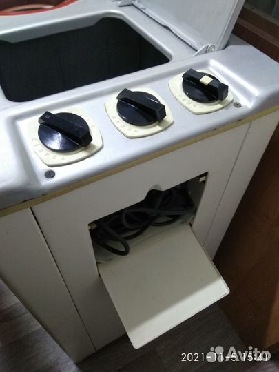 Стиральная машина Чайка 3. Бронь