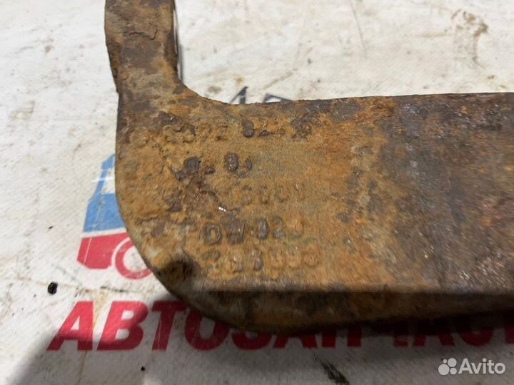 Кронштейн Рессоры передний левый Mercedes-Benz