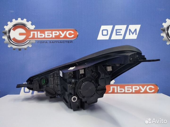 Фара правая Kia Sportage 4