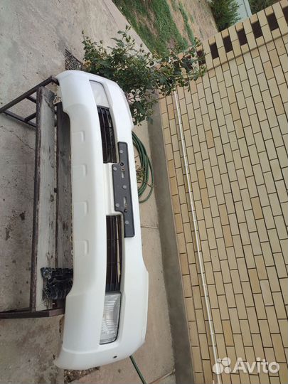 Бампер передний toyota land cruiser 200