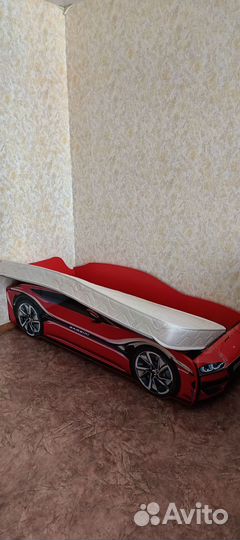 Детская кровать машина