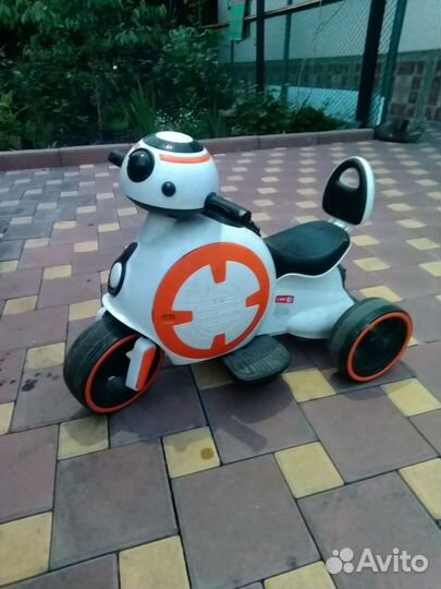 Трицикл детский на аккумуляторе