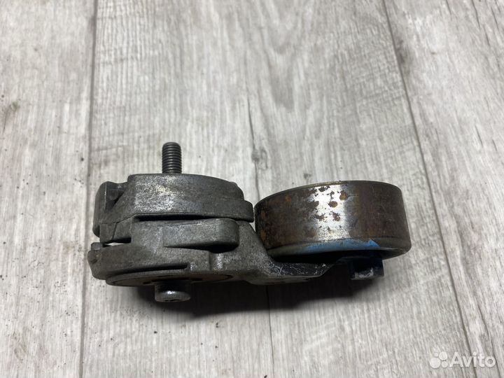 Натяжитель приводного ремня nissan Qashqai X-Trail