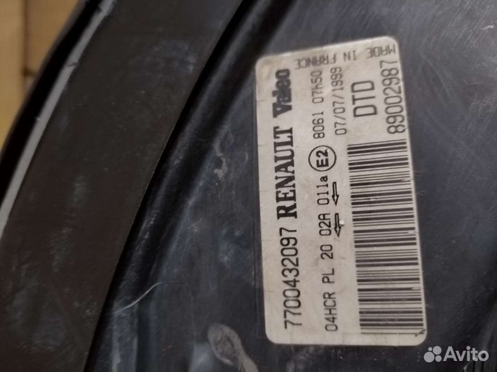 Фара правая Renault Scenic 1