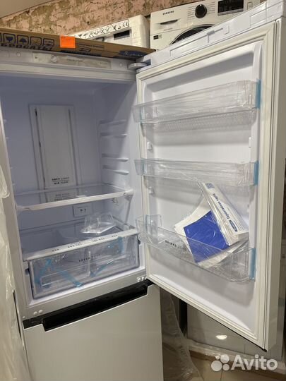 Холодильник сухой мороз белого цвета высота175см