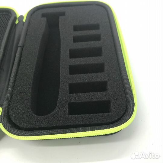 Чехол для бритвы триммера Philips Oneblade дефект