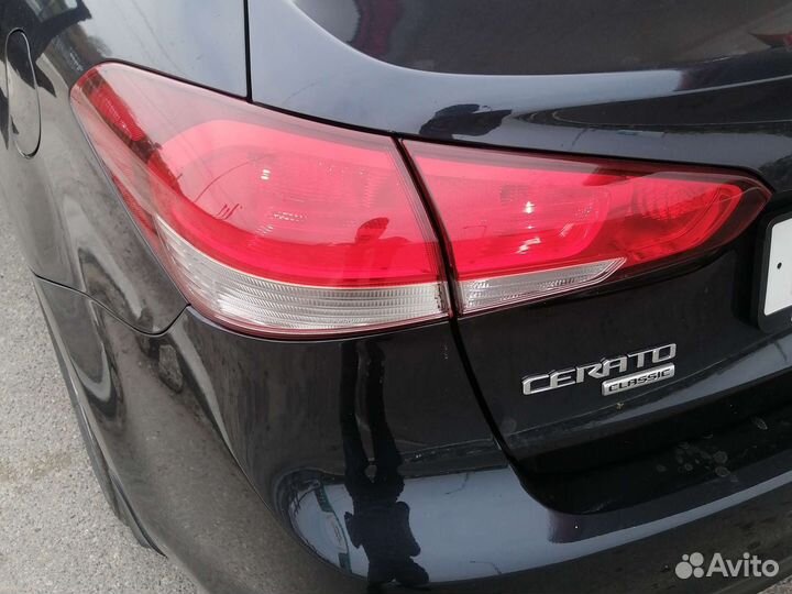 Фары задние на KIA cerato 2019 года
